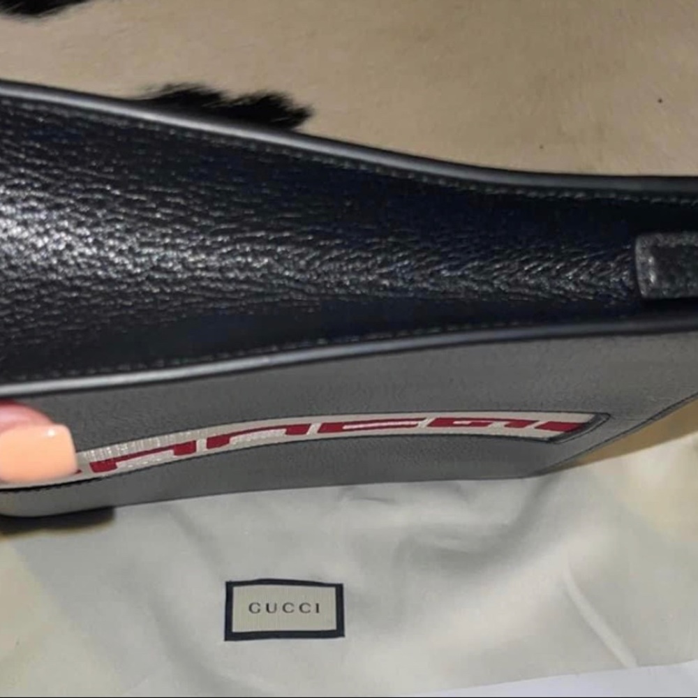 Gucci Pouch-EXCELLENT CONDITION-Worn twice! Comes with cards and dust bag.